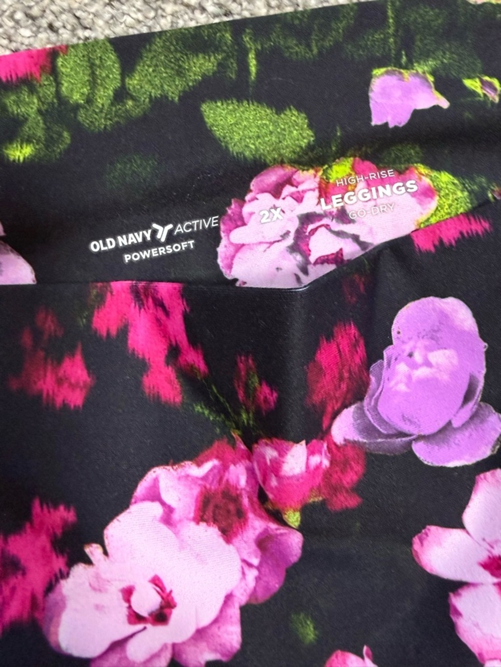 Old Navy Black Floral High-Waist Leggings - Picture 5 of 5